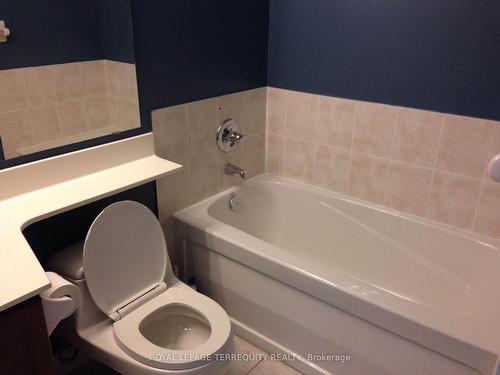 2306-90 Absolute Ave, Mississauga, ON - Indoor Photo Showing Bathroom
