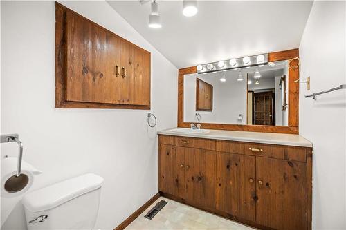 546 Riverton Avenue, Winnipeg, MB - Indoor Photo Showing Bathroom
