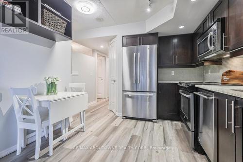 #416 -65 East Liberty St, Toronto, ON - Indoor Photo Showing Kitchen With Upgraded Kitchen
