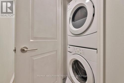 #416 -65 East Liberty St, Toronto, ON - Indoor Photo Showing Laundry Room