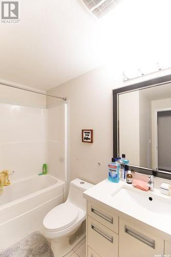 213 1545 Neville Drive, Regina, SK - Indoor Photo Showing Bathroom