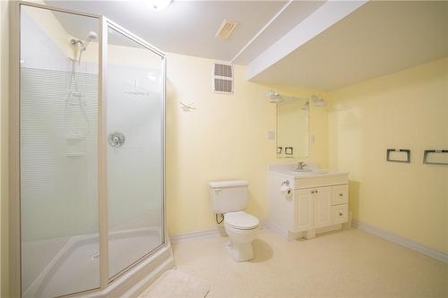3 piece bathroom. - 1095 Deborah Street, Fonthill, ON - Indoor Photo Showing Bathroom