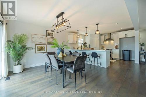 2180 Yellowbirch Place, London, ON - Indoor Photo Showing Dining Room