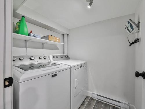 Laundry room - 22 Ch. Lafleur, Saint-Donat, QC - Indoor Photo Showing Laundry Room