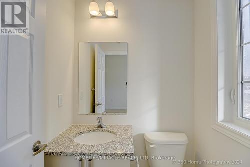 105 Air Dancer Crescent, Oshawa, ON - Indoor Photo Showing Bathroom