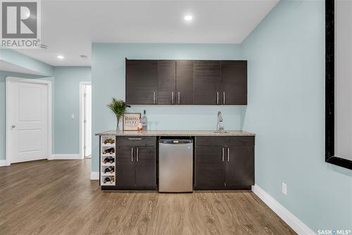 530 Hastings Crescent, Saskatoon, SK - Indoor Photo Showing Kitchen