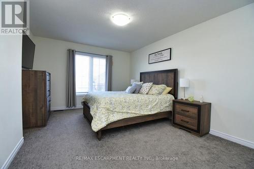 31 Arlington Pkwy, Brant, ON - Indoor Photo Showing Bedroom