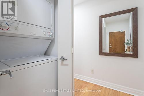#412 -88 Palace Pier Crt, Toronto, ON - Indoor Photo Showing Laundry Room