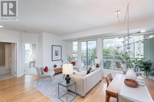 #412 -88 Palace Pier Crt, Toronto, ON - Indoor Photo Showing Living Room