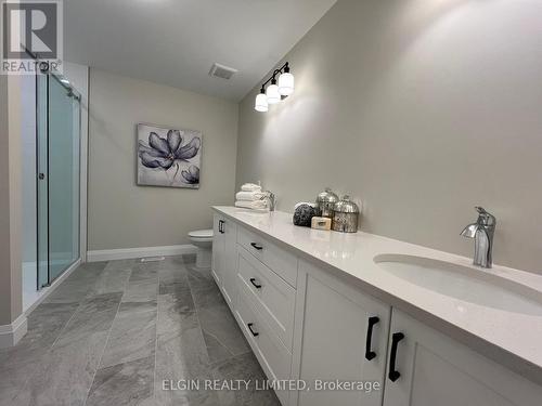 45-49 Royal Dornoch Drive, St. Thomas, ON - Indoor Photo Showing Bathroom