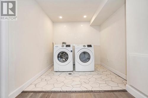 #Lower -4 Sandra Crt, Hamilton, ON - Indoor Photo Showing Laundry Room