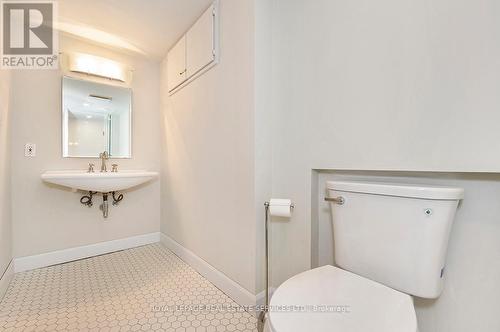 #Lower -4 Sandra Crt, Hamilton, ON - Indoor Photo Showing Bathroom