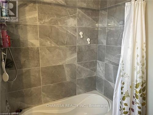 874 Walker Court, Kingston, ON - Indoor Photo Showing Bathroom