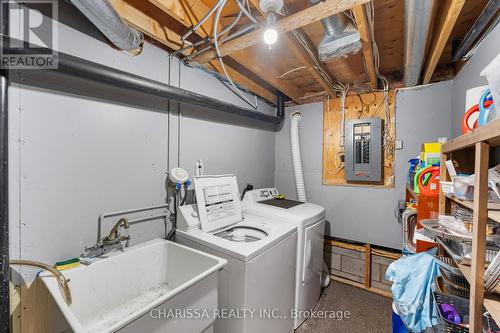 874 Walker Court, Kingston, ON - Indoor Photo Showing Laundry Room