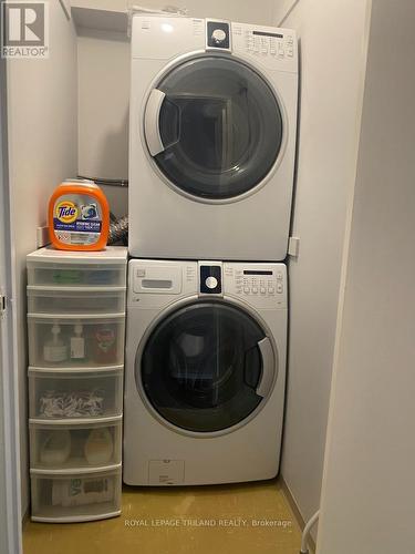 #805 -389 Dundas St, London, ON - Indoor Photo Showing Laundry Room