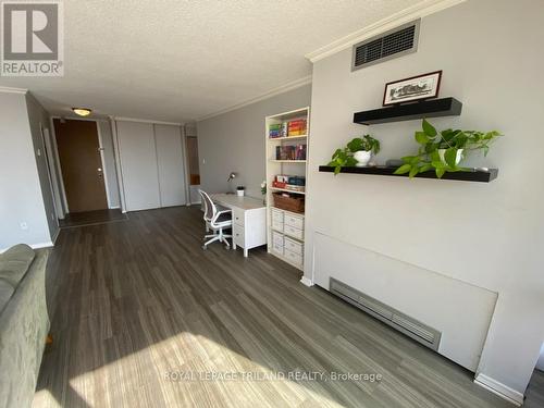 #805 -389 Dundas St, London, ON - Indoor Photo Showing Other Room