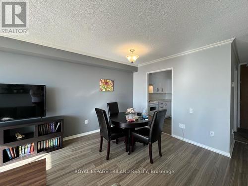 #805 -389 Dundas St, London, ON - Indoor Photo Showing Dining Room