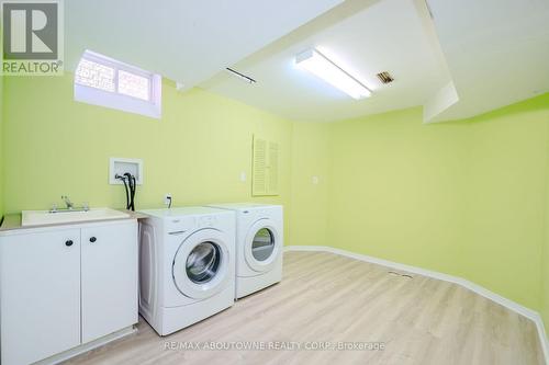2152 Golden Orchard Tr, Oakville, ON - Indoor Photo Showing Laundry Room
