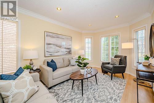2152 Golden Orchard Tr, Oakville, ON - Indoor Photo Showing Living Room