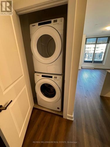 #617 -3220 William Colton Ave, Oakville, ON - Indoor Photo Showing Laundry Room