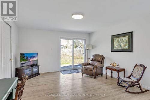 85 Bridge St S, Trent Hills, ON - Indoor Photo Showing Living Room