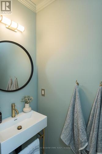 319 Hobbs Cres, Milton, ON - Indoor Photo Showing Bathroom