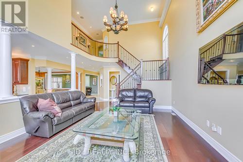 1498 Arrowhead Rd, Oakville, ON - Indoor Photo Showing Living Room
