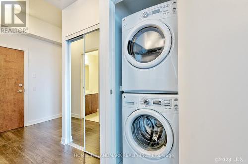 #809 -2200 Lake Shore Blvd W, Toronto, ON - Indoor Photo Showing Laundry Room