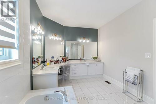 3137 William Rose Way, Oakville, ON - Indoor Photo Showing Bathroom
