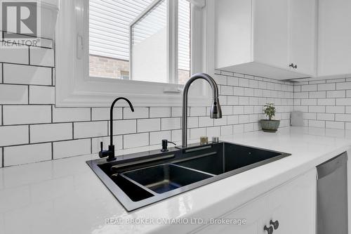 13 Weatherup Cres, Barrie, ON - Indoor Photo Showing Kitchen With Double Sink