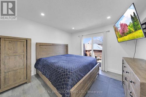 13 Weatherup Cres, Barrie, ON - Indoor Photo Showing Bedroom