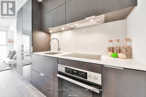 #409 -15 Lower Jarvis St, Toronto, ON - Indoor Photo Showing Kitchen With Upgraded Kitchen