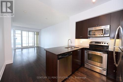 #4109 -2191 Yonge St, Toronto, ON - Indoor Photo Showing Kitchen With Double Sink
