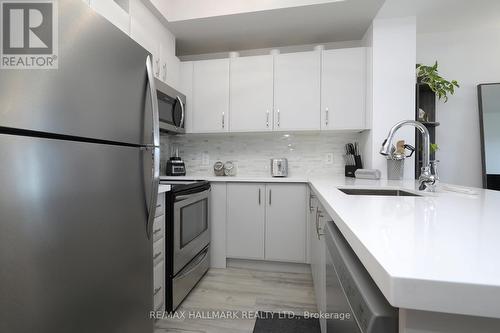 611 - 1 Cole Street, Toronto, ON - Indoor Photo Showing Kitchen With Upgraded Kitchen