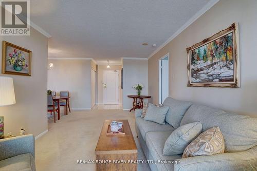 #1424 -1880 Valley Farm Rd, Pickering, ON - Indoor Photo Showing Living Room