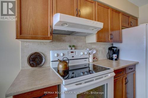 #1424 -1880 Valley Farm Rd, Pickering, ON - Indoor Photo Showing Kitchen
