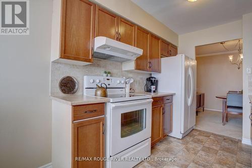 #1424 -1880 Valley Farm Rd, Pickering, ON - Indoor Photo Showing Kitchen