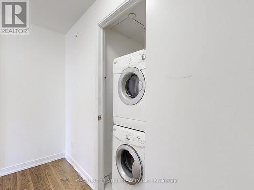 #1403 -255 Village Green Sq, Toronto, ON - Indoor Photo Showing Laundry Room