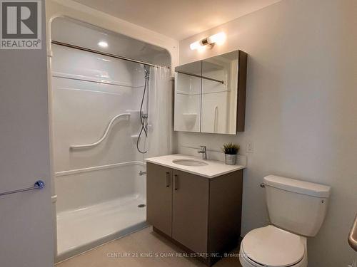 #702 -1028 Mcnicoll Ave, Toronto, ON - Indoor Photo Showing Bathroom