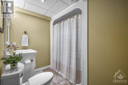 467 Jasper Crescent, Rockland, ON - Indoor Photo Showing Bathroom