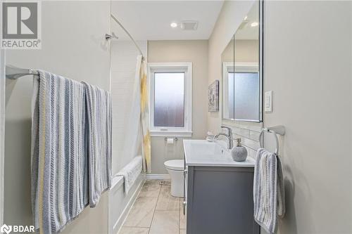 284 Maple Avenue, Georgetown, ON - Indoor Photo Showing Bathroom