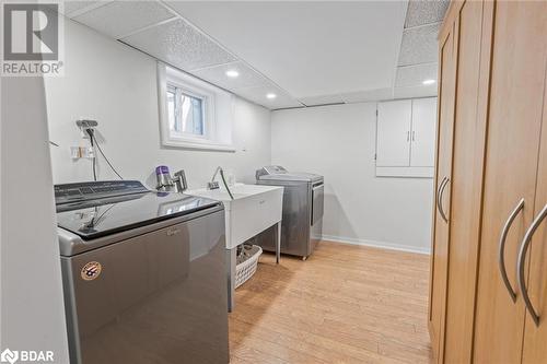284 Maple Avenue, Georgetown, ON - Indoor Photo Showing Laundry Room
