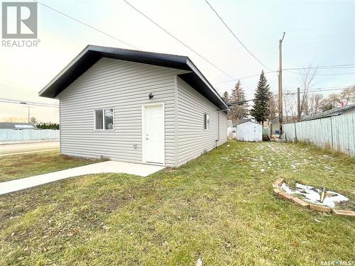 703 5Th Street, Humboldt, SK - Outdoor