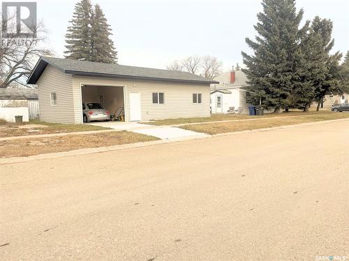 703 5Th Street, Humboldt, SK - Outdoor