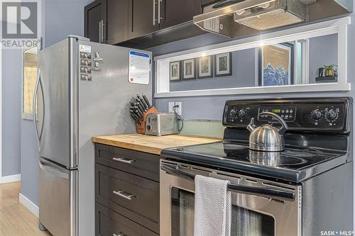 5 905 4Th Avenue N, Saskatoon, SK - Indoor Photo Showing Kitchen With Stainless Steel Kitchen