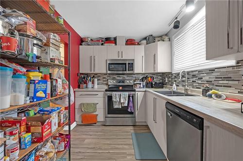 29 Clarendon Avenue, Hamilton, ON - Indoor Photo Showing Kitchen With Double Sink