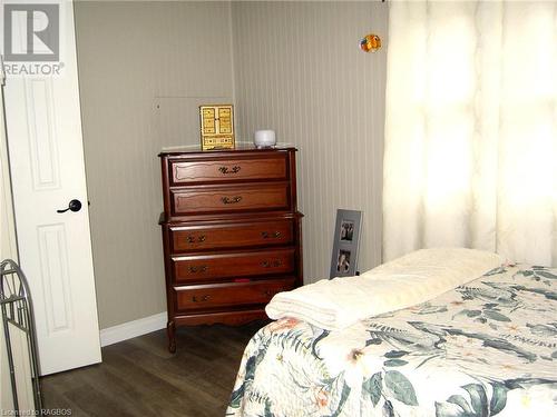 302694 Douglas Street Unit# 15, West Grey, ON - Indoor Photo Showing Bedroom
