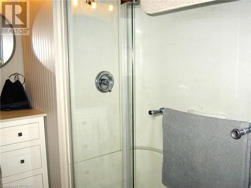 302694 Douglas Street Unit# 15, West Grey, ON - Indoor Photo Showing Bathroom