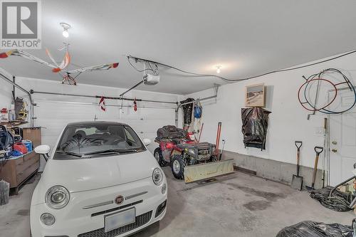 10291 Columbia Way, Vernon, BC - Indoor Photo Showing Garage