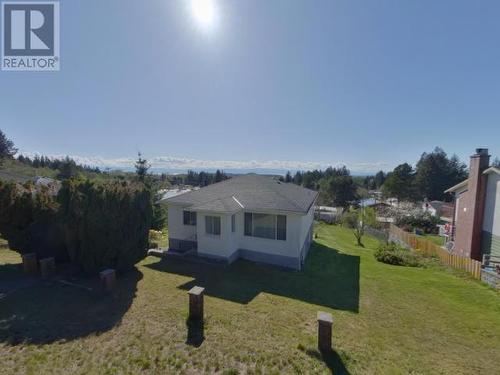 6431 Hillcrest Ave, Powell River, BC - Outdoor